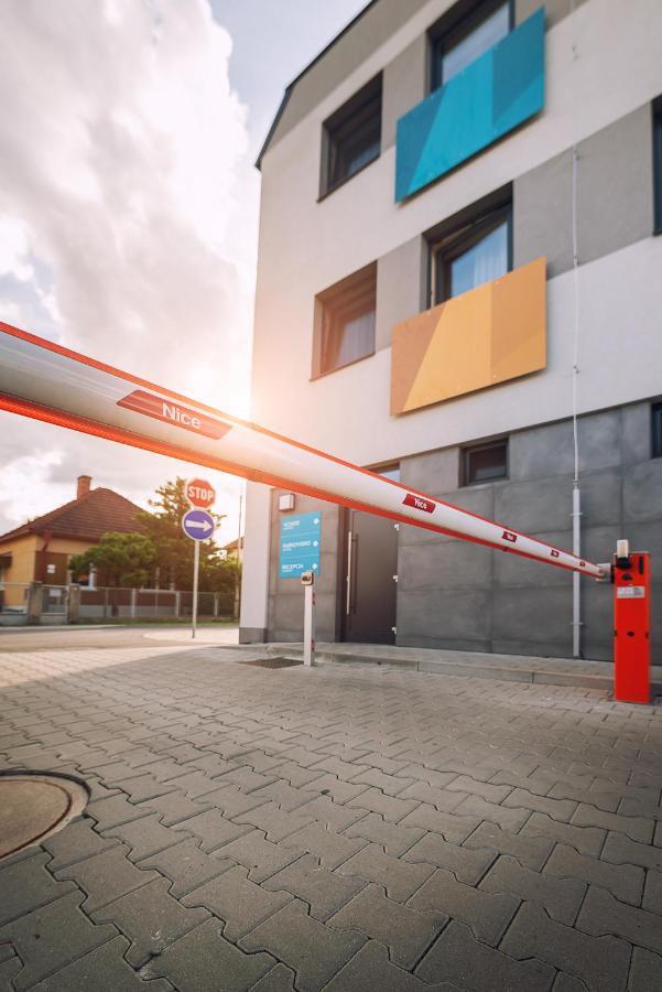 Timeout City Hotel Liptovský Mikuláš Exteriör bild